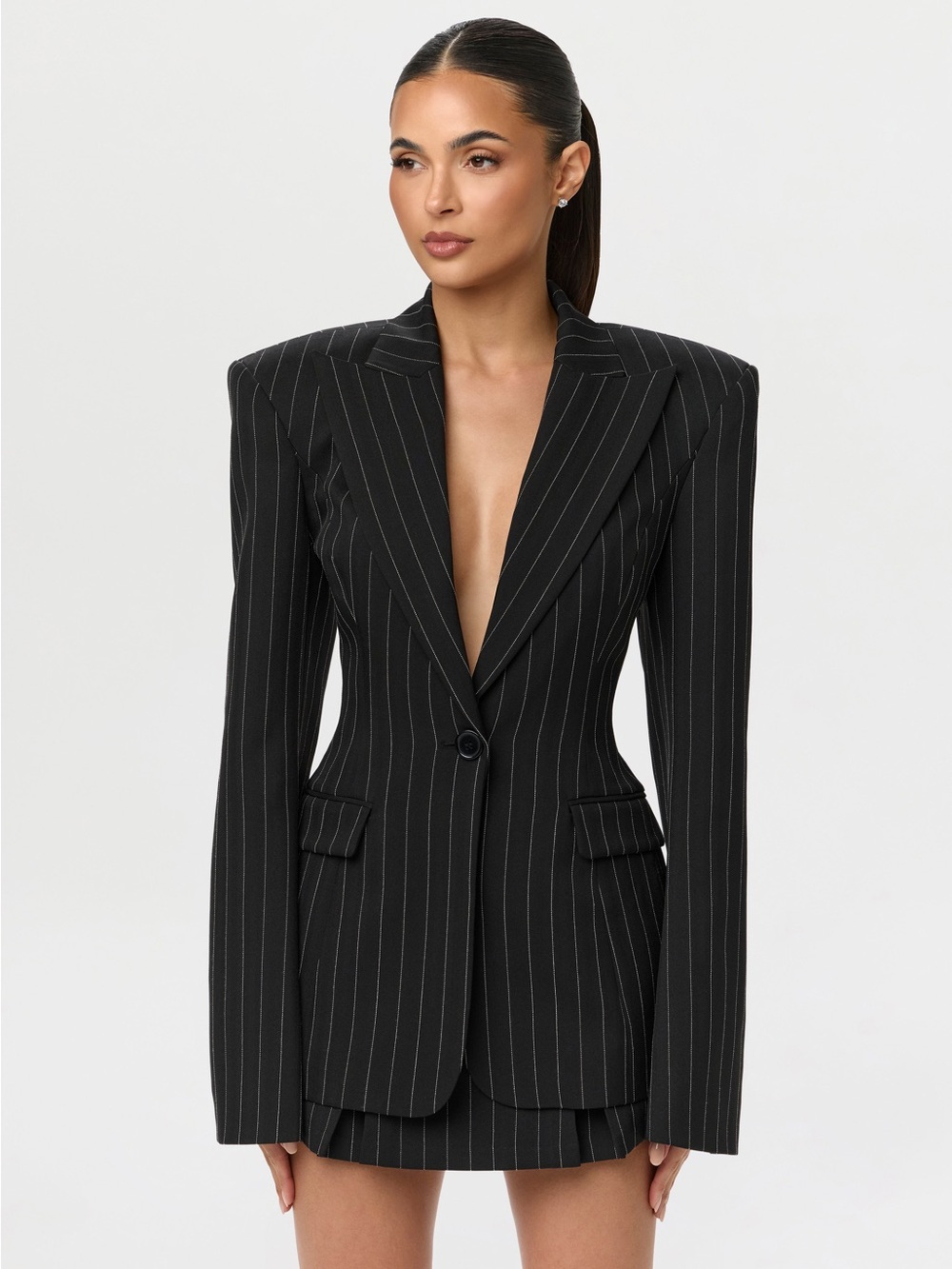 naked wardrobe Suiting Sculpt Pinstripe Blazer Black
Sz XL MSRP $178 NWT